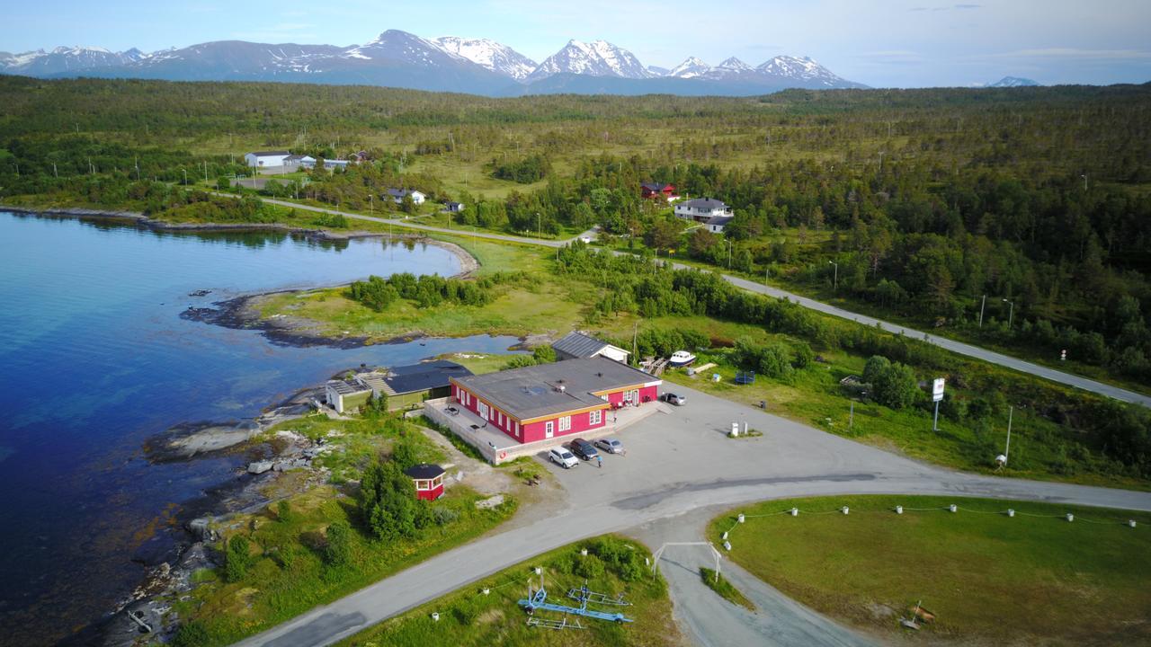 Vikran Vacation: Sea Fishing And Northern Lights Exterior foto