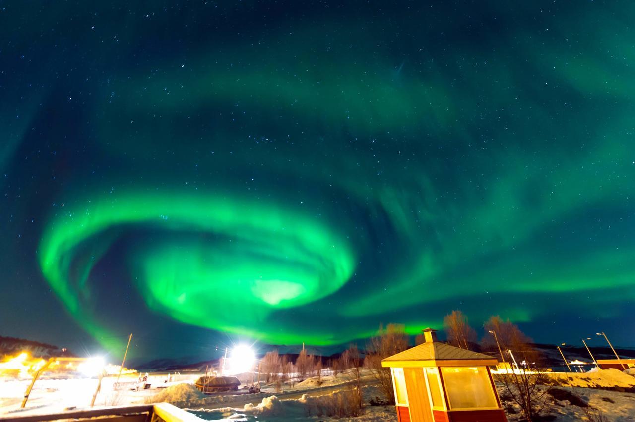 Vikran Vacation: Sea Fishing And Northern Lights Exterior foto